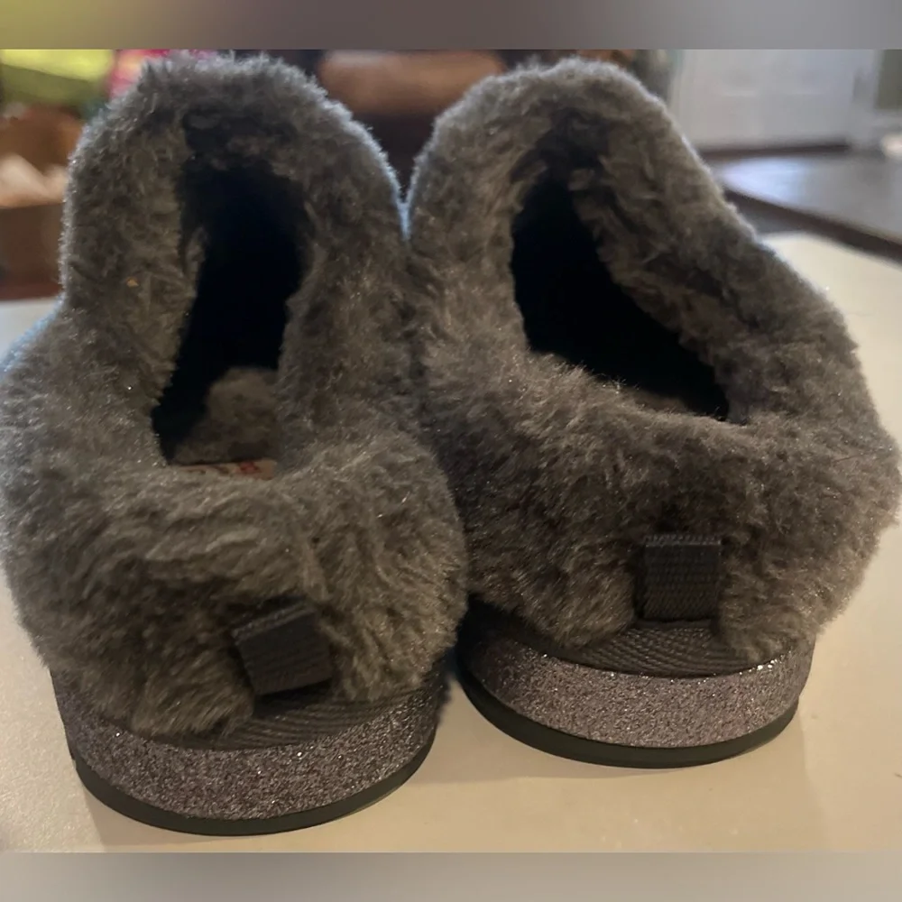 Bobs by Skechers girls 13 grey cable sweater knit slip on memory foam